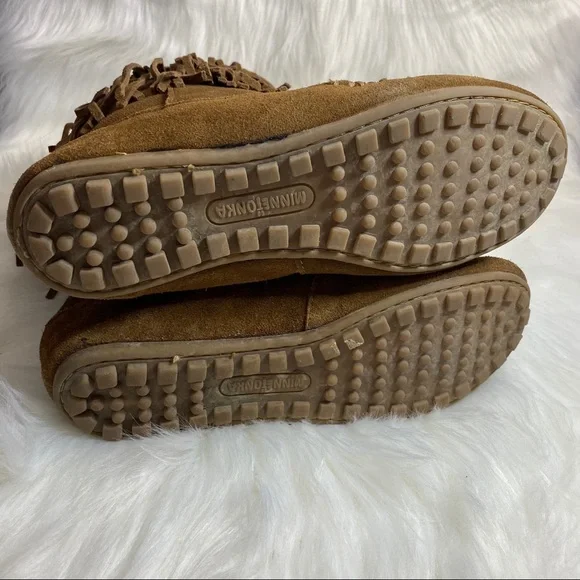 Minnetonka Suede Double Layered Fringe Boots W 8.5 - Picture 4 of 7